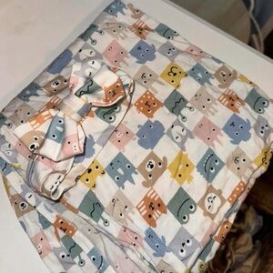 Bow and swaddle bundle